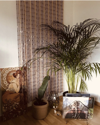 Decorative composition